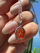 Load image into Gallery viewer, Dainty Suntstone Necklace