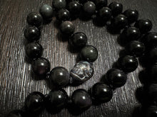 Load image into Gallery viewer, Pearl Skull Necklace
