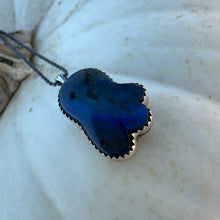 Load image into Gallery viewer, Ghostie Necklace