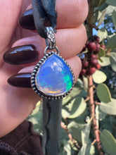 Load image into Gallery viewer, Opal Christmas Choker