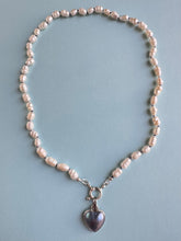Load image into Gallery viewer, Pearl Heart Necklace