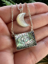Load image into Gallery viewer, Pearl Moon Necklace