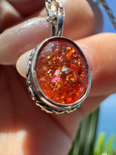Load image into Gallery viewer, Dainty Suntstone Necklace