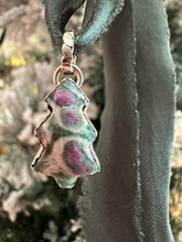 Load image into Gallery viewer, Christmas Tree Choker