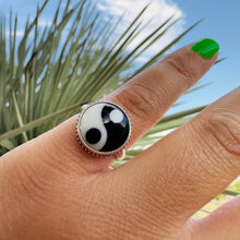Load image into Gallery viewer, Yin Yang Ring