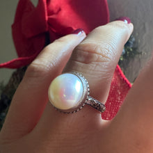 Load image into Gallery viewer, Christmas Pearl Ring