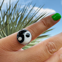 Load image into Gallery viewer, Yin Yang Ring