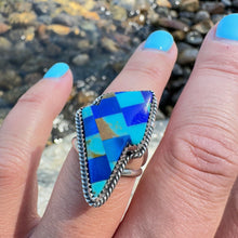 Load image into Gallery viewer, Checkered Bolt Ring