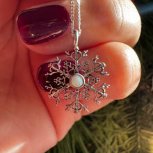 Load image into Gallery viewer, Snowflake Necklace