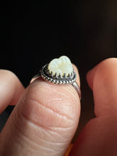 Load image into Gallery viewer, Tooth Ring
