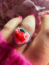 Load image into Gallery viewer, Heart Cake Ring