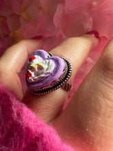 Load image into Gallery viewer, Heart Cake Ring