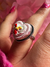 Load image into Gallery viewer, Heart Cake Ring