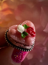 Load image into Gallery viewer, Heart Cake Ring