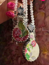 Load image into Gallery viewer, Love Potion Necklace