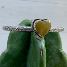 Load image into Gallery viewer, Turquoise Heart Cuff